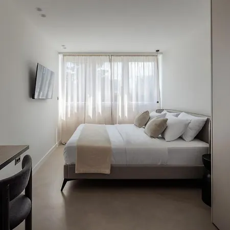 Beautifully Brand New In 아파트 *